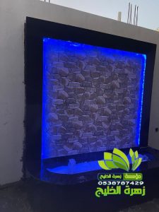 شلالات مضيئة